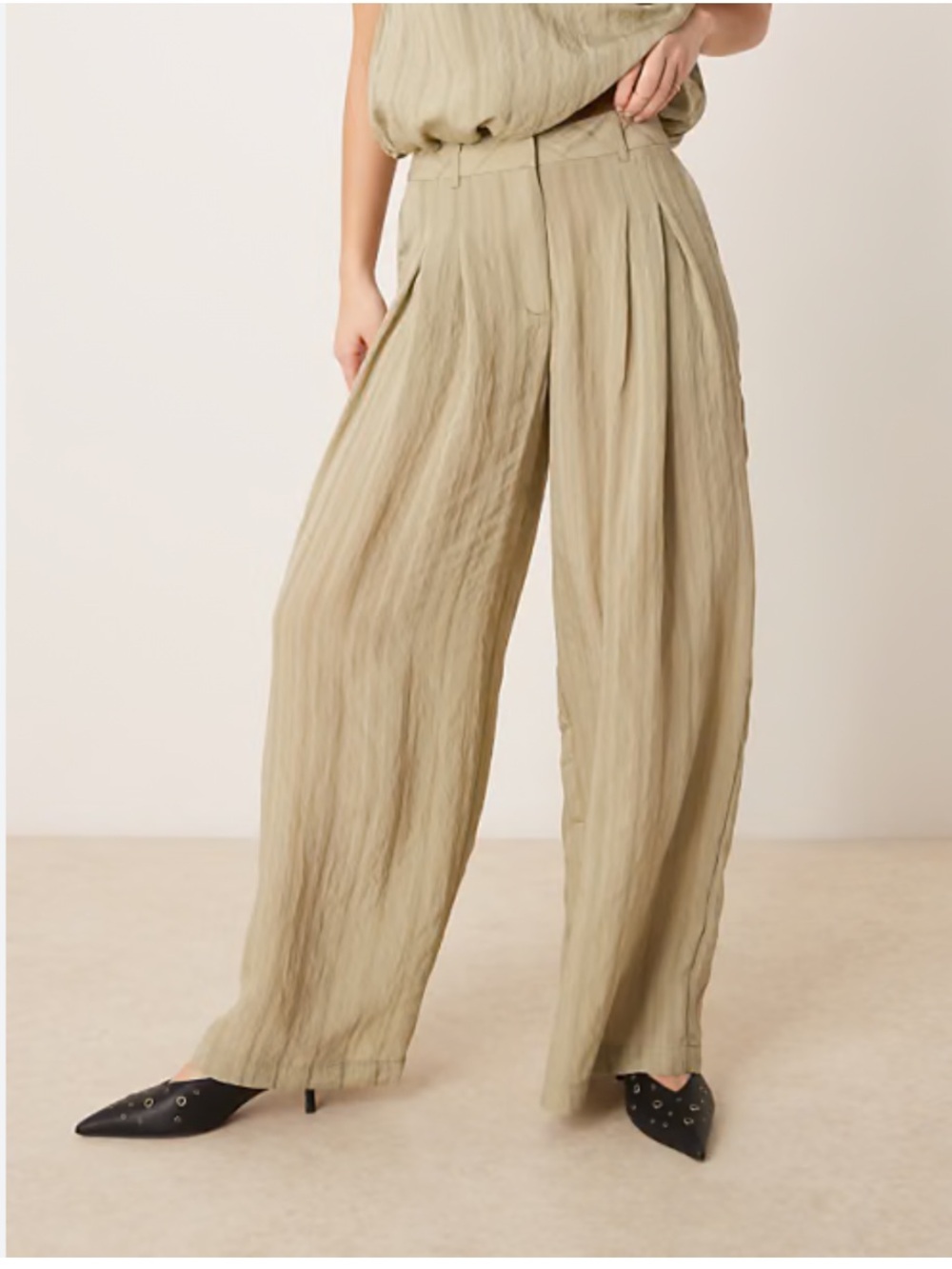 ASOS Design UltraLightweight Wide Leg Pleated Trousers in Green Tonal Striped